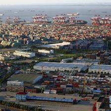 上海自貿(mào)區(qū)揚(yáng)帆起航，中國改革開放新里程碑